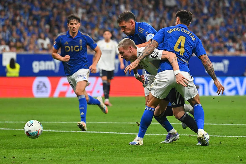 Spain soccer La liga Real Oviedo vs Real Madrid match photos_Franco Mastantuono