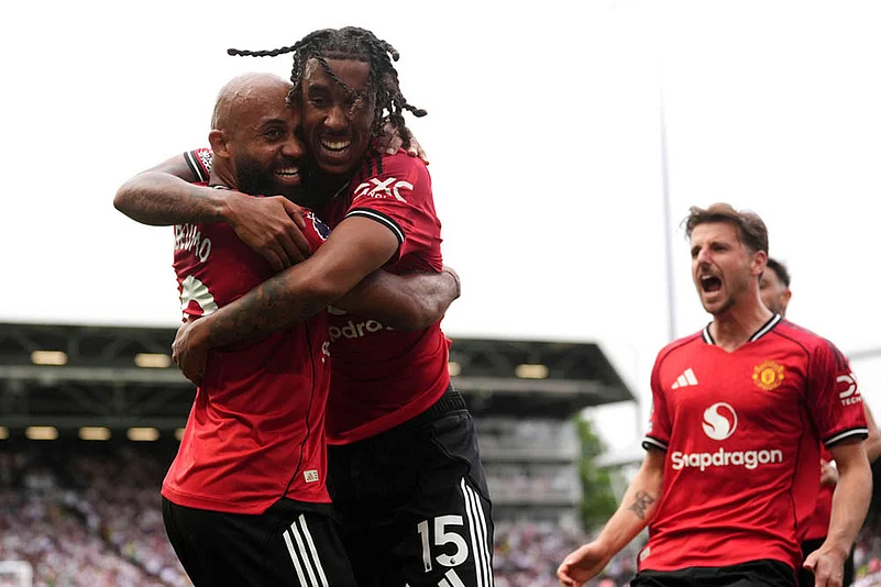 English Premier League 2025-26 matchday 2 Fulham Vs Manchester United__Leny Yoro