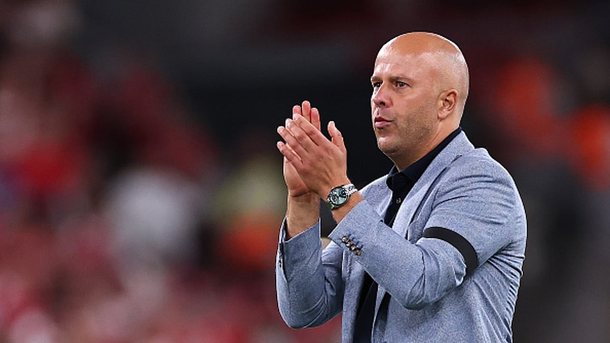 Arne Slot challenges his players