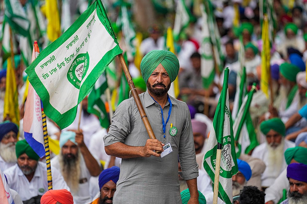 | Photo: PTI/Karma Bhutia : Kisan Mahapanchayat in Delhi