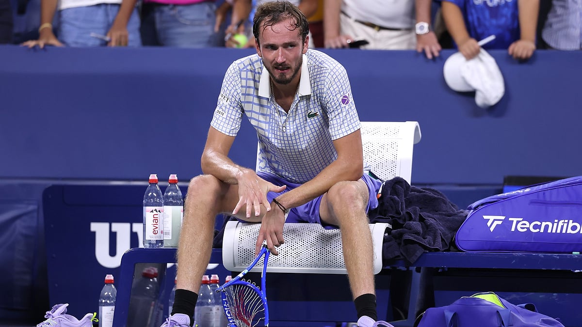 Daniil Medvedev smashed his racket after losing to Benjamin Bonzi
