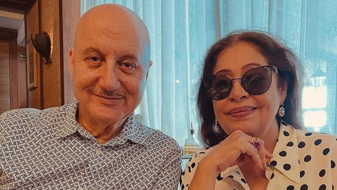 Anupam Kher Kirron Kher wedding anniversary