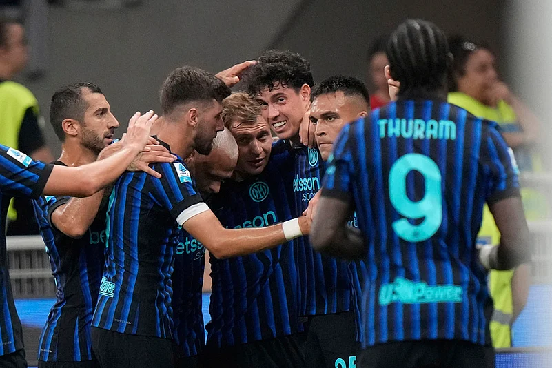 Italy soccer Serie A 2025-26 match Inter Milan vs Torino_Alessandro Bastoni