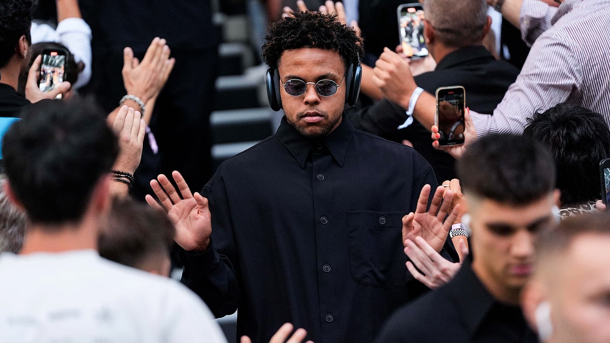 Photo: AP via Fabio Ferrari/LaPresse : Juventus's Weston McKennie arrives before the start of a Serie A soccer match between Juventus and Parma at the Juventus Stadium in Turin, northern Italy, Sunday, Aug. 24, 2025.