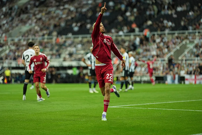 Britain soccer Premier League 2025-26 Newcastle United vs Liverpool_Hugo Ekitike