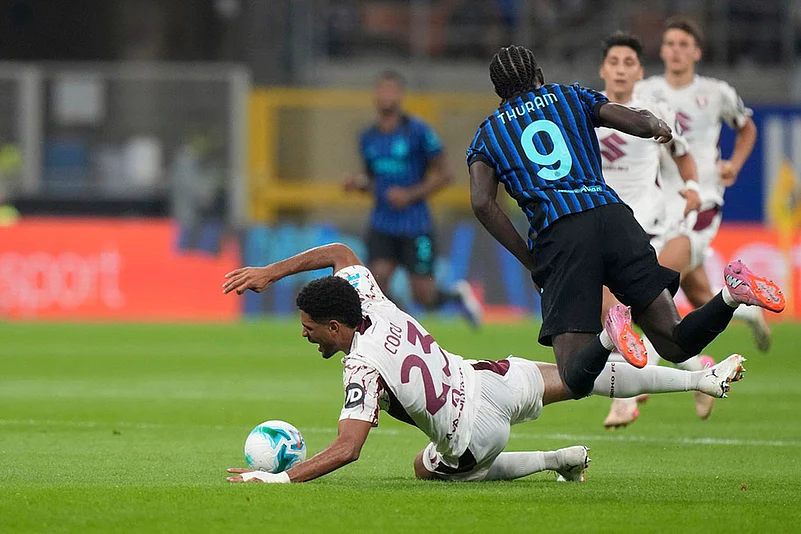 Italy soccer Serie A 2025-26 match Inter Milan vs Torino_Saul Coco