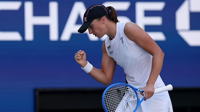 US Open 2025: Iga Swiatek Sweeps Aside Emiliana Arango To Reach Second Round