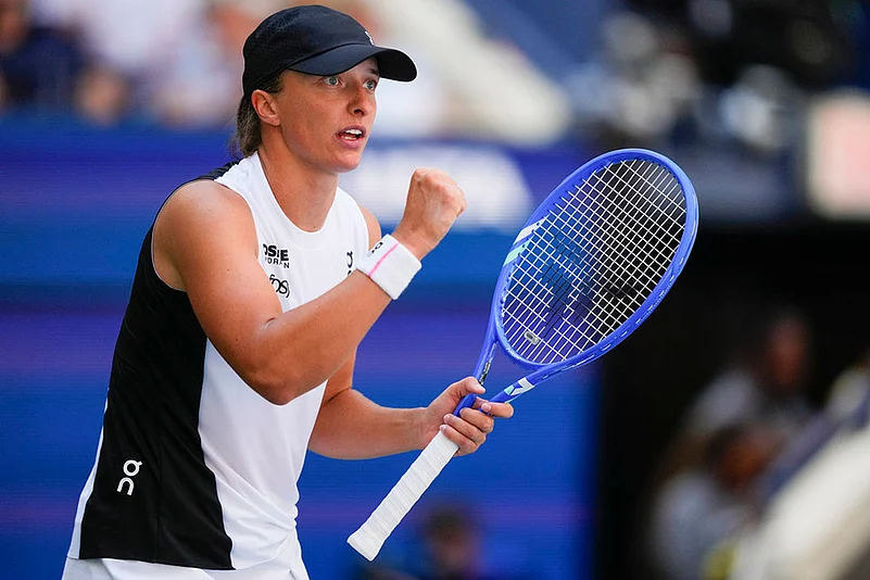 US open tennis 2025 Iga Swiatek vs Emiliana Arango_3
