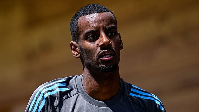 World Cup Qualifiers: Alexander Isak Named In Sweden Squad Despite Ongoing Transfer Saga