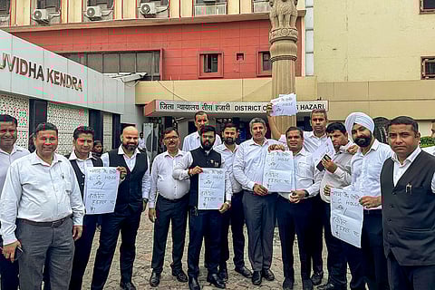 Lawyers protest at Tis Hazari Court