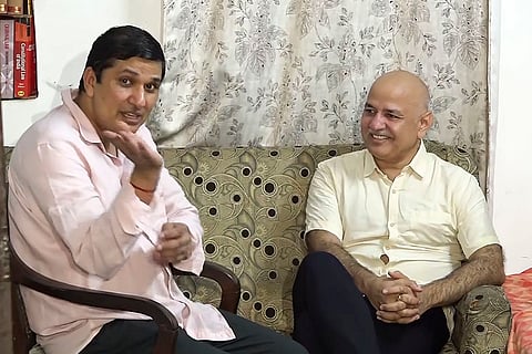 Manish Sisodia meets Saurabh Bharadwaj