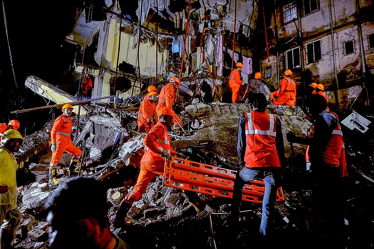 Mother, toddler killed, 9 injured as part of building collapses in Maharashtra’s Palghar district - | Photo: PTI
