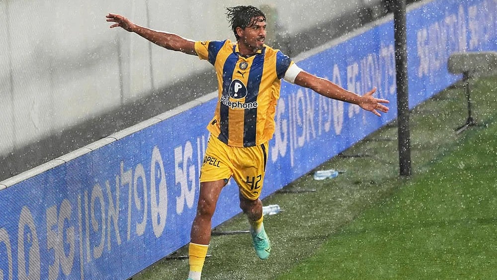 | Photo: AP/Darko Vojinovic : UEFA Europa League Playoff 1st Leg: Maccabi Tel Aviv vs Dynamo Kyiv