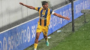 | Photo: AP/Darko Vojinovic : UEFA Europa League Playoff 1st Leg: Maccabi Tel Aviv vs Dynamo Kyiv