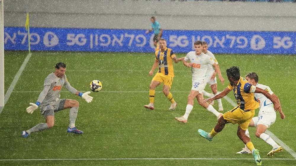 | Photo: AP/Darko Vojinovic : UEFA Europa League Playoff 1st Leg: Maccabi Tel Aviv vs Dynamo Kyiv