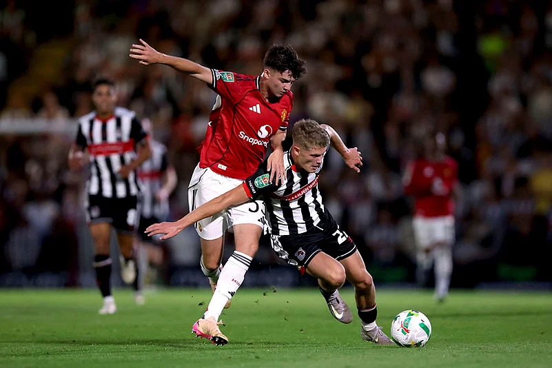 EFL Cup 2025-26 Round 2 soccer match Grimsby Town vs Manchester United_ Cameron Gardner