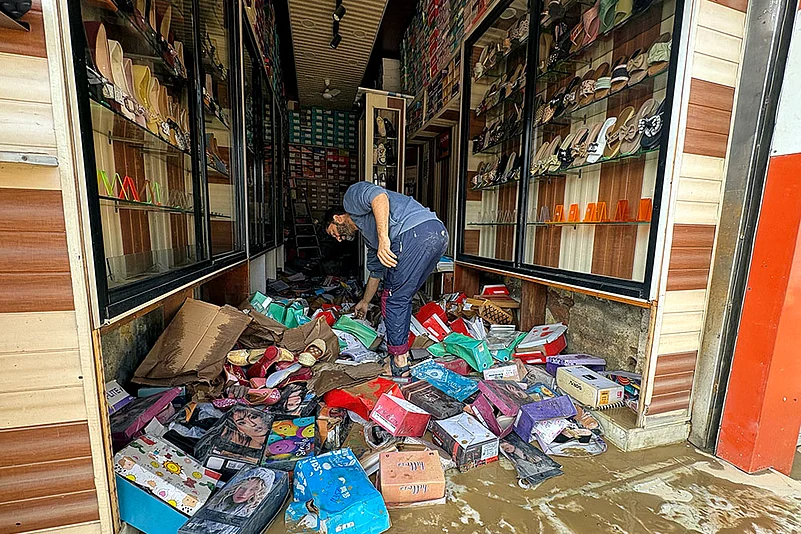 Aftermath of flooding in Anantnag