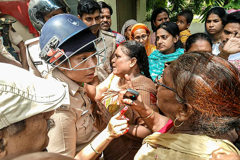 protest against the death of a 12-year-old girl in Patna