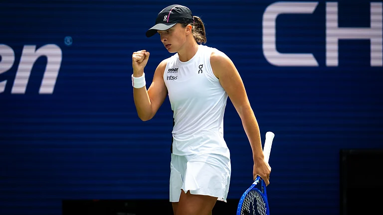 Iga Swiatek beat Suzan Lamens at the US Open - null