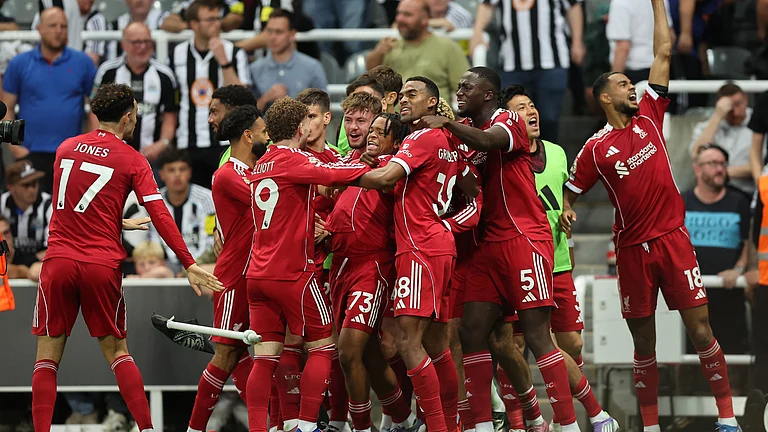 Liverpool and Arsenal meet on Sunday - null