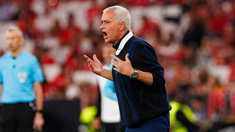 Jose Mourinho Parts Ways With Fenerbahce After Besiktas Sack Ole Solskjaer