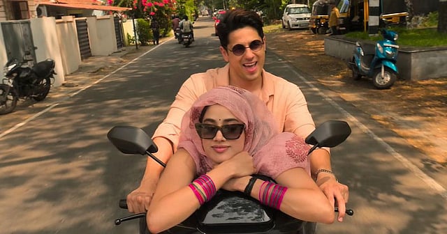 Param Sundari Review | Sidharth Malhotra And Janhvi Kapoor Are The Year’s Dullest Duo In Kerala-Tourism-Ad Disaster
