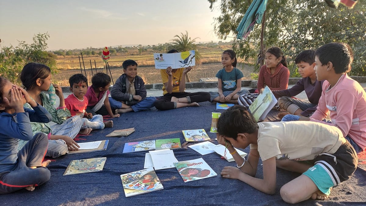 Eklavya Foundation : Chakmak Club, M.P