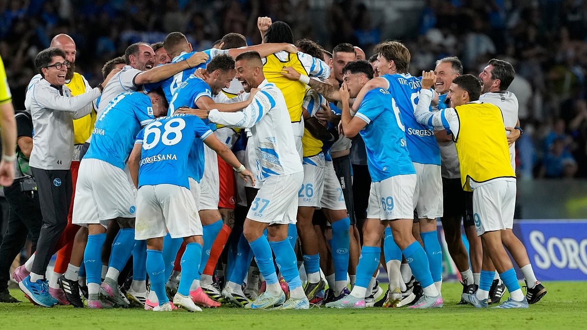 Napoli beat Cagliari with a late winner