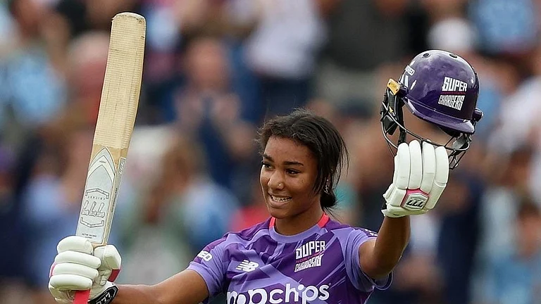 Davina Perrin scored a record-breaking 42-ball ton, the fastest in women’s Hundred history and only one ball behind Harry Brook’s overall record across both Men's & Women's. - Instagram/northernsuperchargers