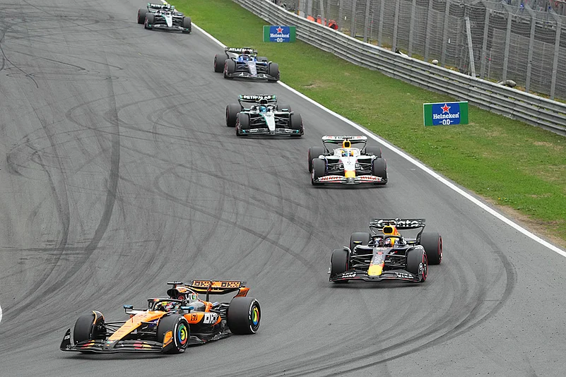 2025 Dutch Formula 1 Grand Prix Auto racing photos_McLaren driver Oscar Piastri