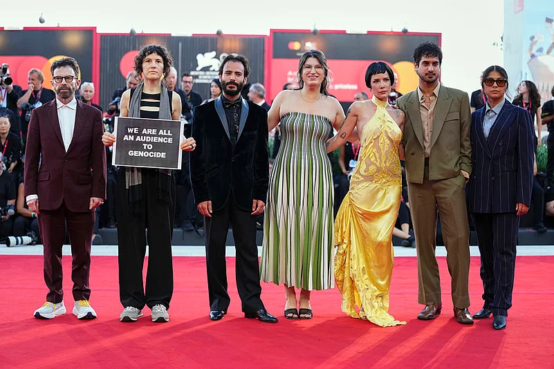 82nd edition of the Venice Film Festival awards 2025_red carpet photos_Eva HD, Emily McCann Lesser