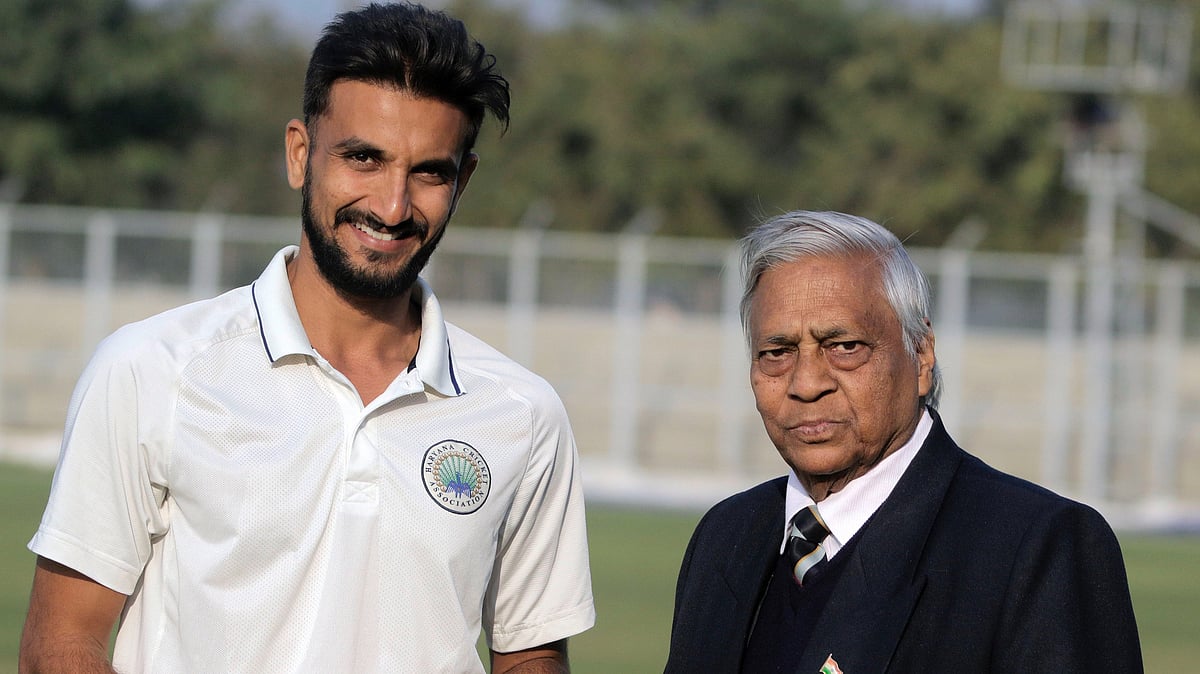X/haryanacricket : Harshal Patel returns to Gujarat for the 2025-26 domestic season after 14 years with Haryana.
