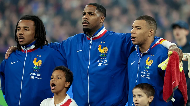 Jules Kounde has praised Kylian Mbappes leadership