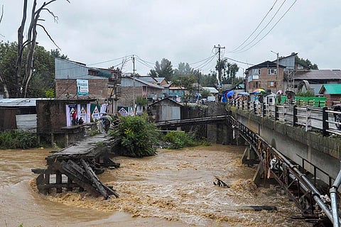 Weather: Rain in Anantnag