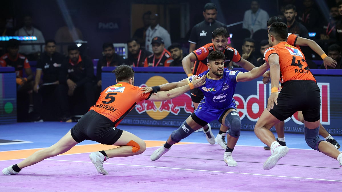 | Photo: Pro Kabaddi League : Haryana Steelers vs U Mumba, PKL 2025: Haryana Steelers players in action against U Mumbai in PKL 12.