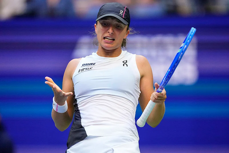 US Open Tennis 2025 quarter-final match Amanda Anisimova vs Iga Swiatek_3