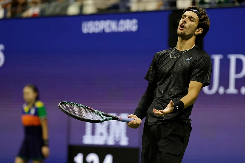 US Open Tennis 2025 quarter-final match Jannik Sinner vs Lorenzo Musetti_5