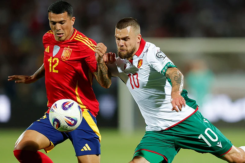 UEFA FIFA World Cup 2026 European qualifiers Match Bulgaria vs Spain_Alejandro Grimaldo