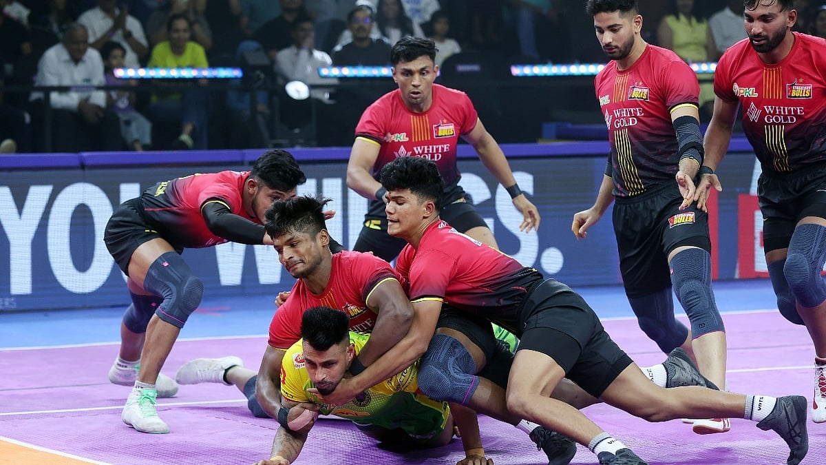 PKL  : Patna Pirates vs Bengaluru Bulls, PKL 2025: a glimpse of the game in action.