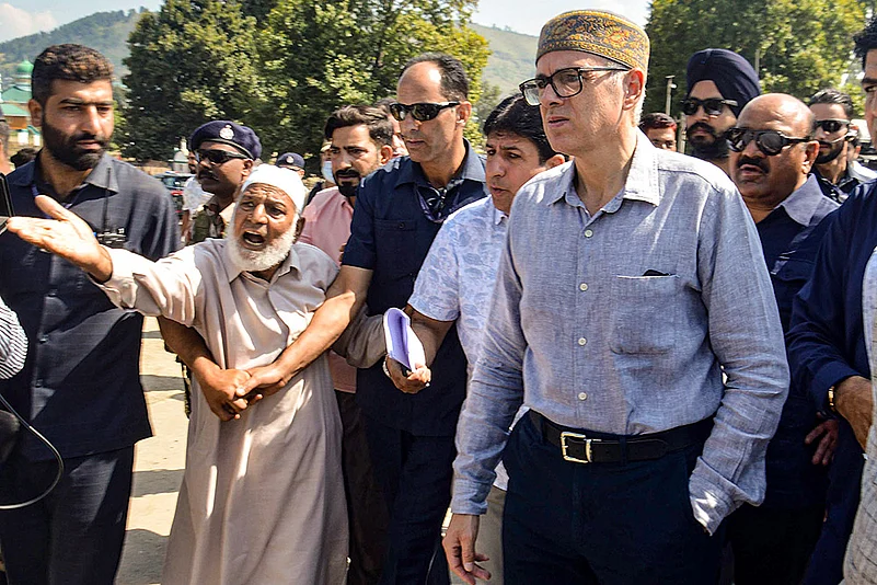 Omar Abdullah visits flood-affected areas