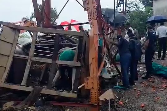 Six Dead After Cargo Ropeway Cable Snaps at Pavagadh Hill in Gujarat