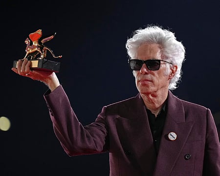 Jim Jarmusch’s Father Mother Sister Brother Bags Golden Lion At Venice Film Festival
