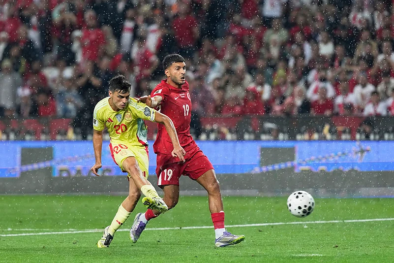 2026 World Cup qualification Europe Turkey vs Spain match_Pedri