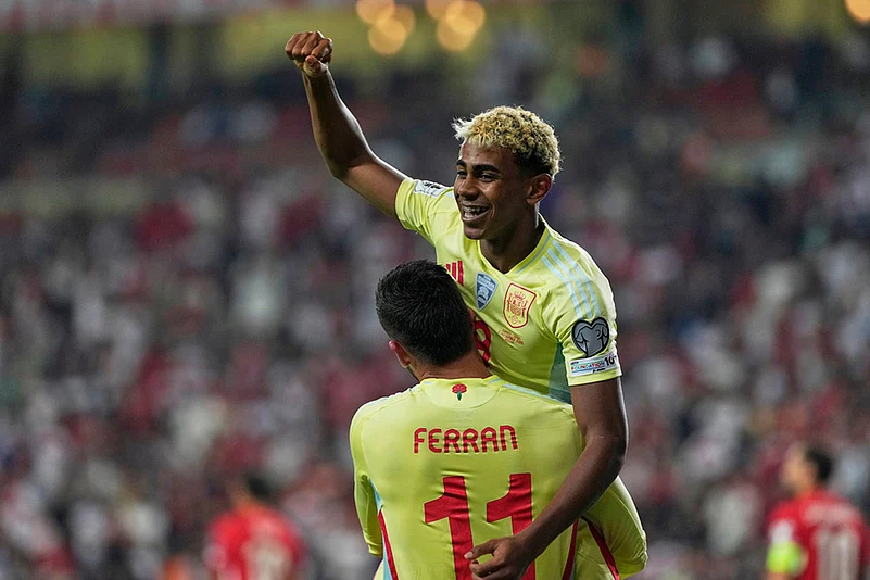 2026 World Cup qualification Europe Turkey vs Spain match_Lamine Yamal