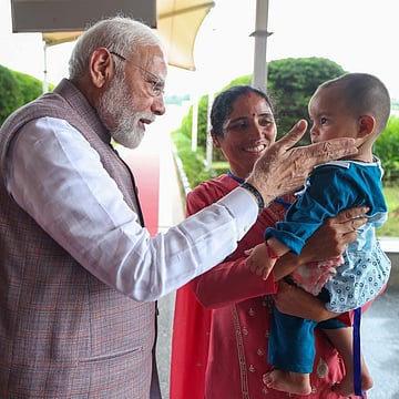 PM Modi Reviews Flood-Hit Himachal, Conducts Aerial Survey of Mandi, Kullu