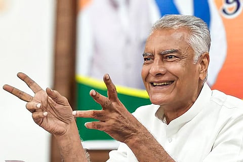 Sunil Jakhar addresses media