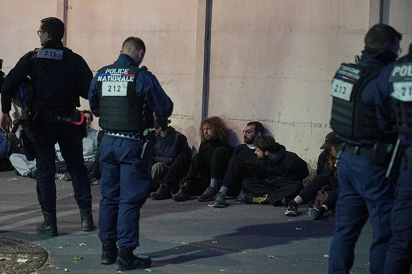 Block Everything Protest France