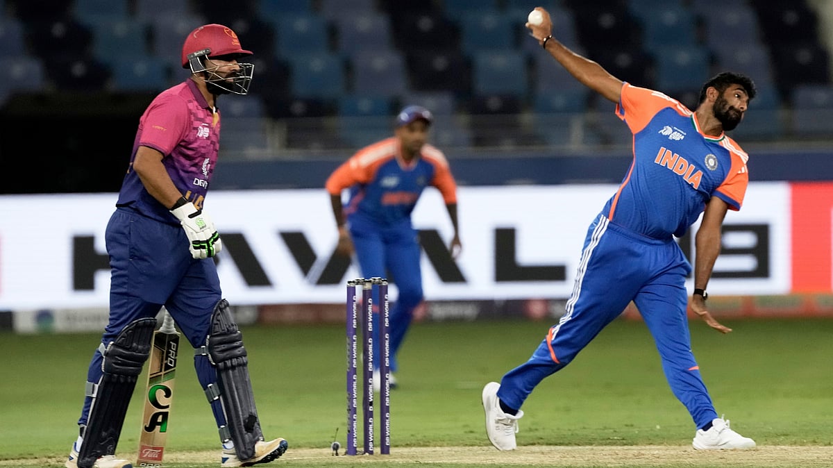 | Photo: AP/Fatima Shbair : India's Jasprit Bumrah, right, bowls a delivery during the Asia Cup Cricket match between United Arab Emirates and India at Dubai International Cricket stadium in Dubai, United Arab Emirates, Wednesday, Sept. 10, 2025.