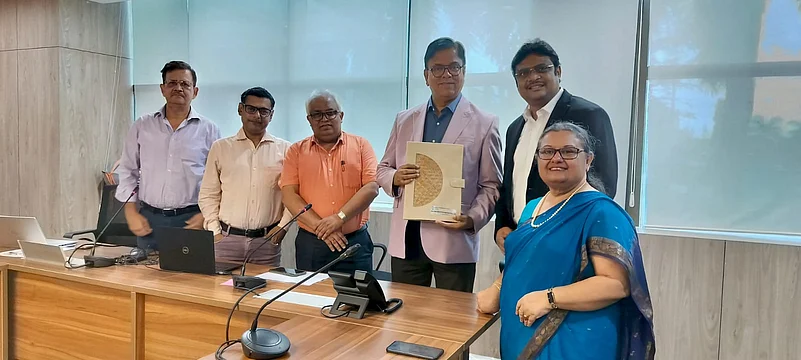 Prof. Dr. Sanku Bose with Mr. Indranil Banerjee, Mr. Biplab Jana, Mr. Anil Garg and Ms. Ina Bose