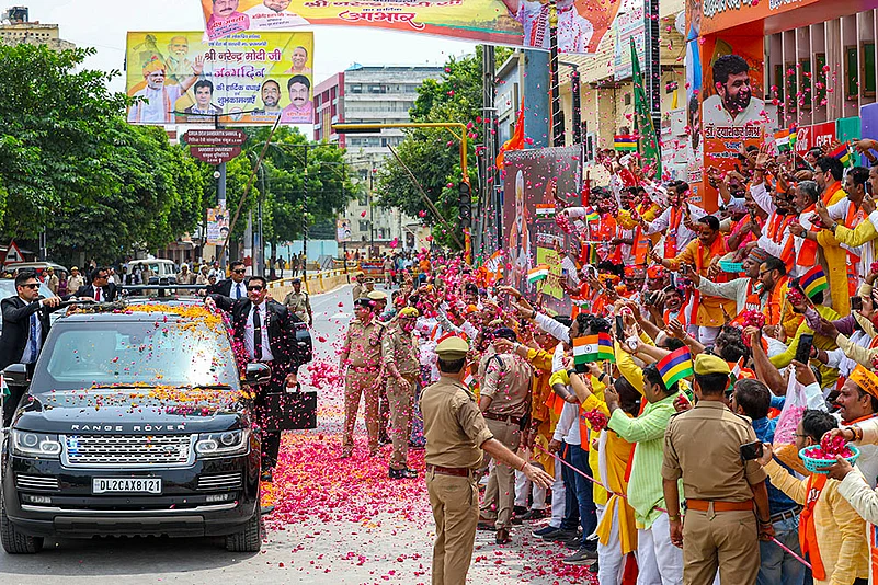 PM Modis roadshow in Varanasi